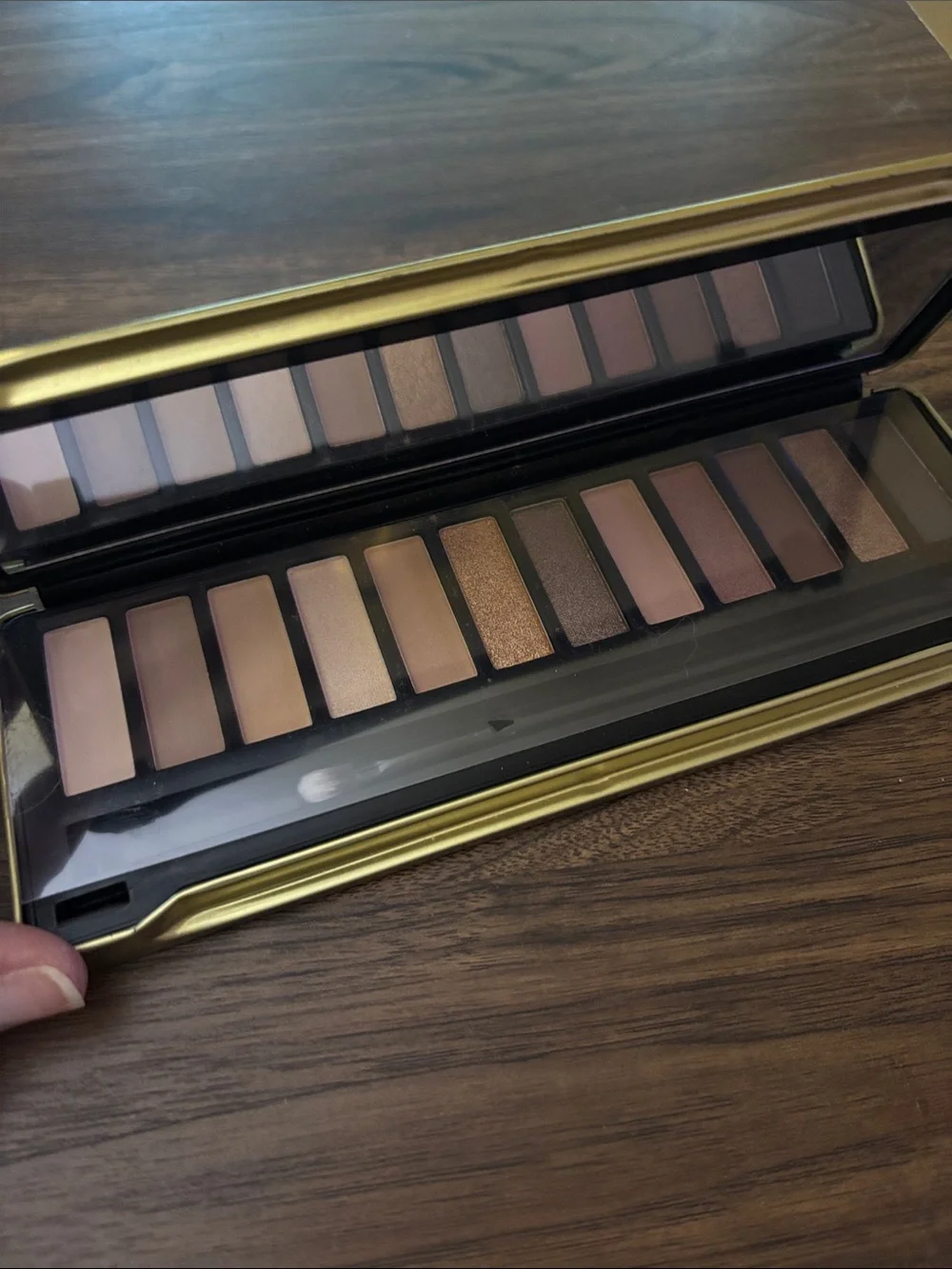 Modern Beauty “Just Nudes” Matte & Shimmer Eyeshadow Palette -